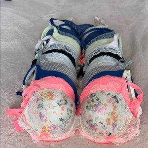 11 Victorias Secret size 36C bras
